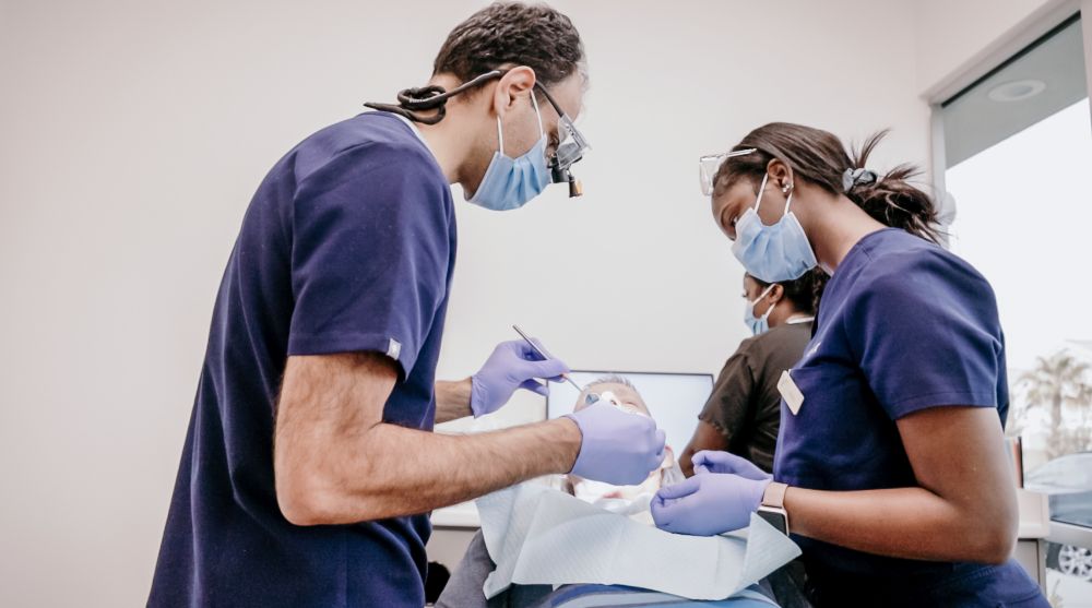Prosthodontist in Las Vegas